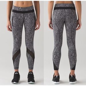 Womens LULULEMON Inspire Tight II Full Length Leggings size 2